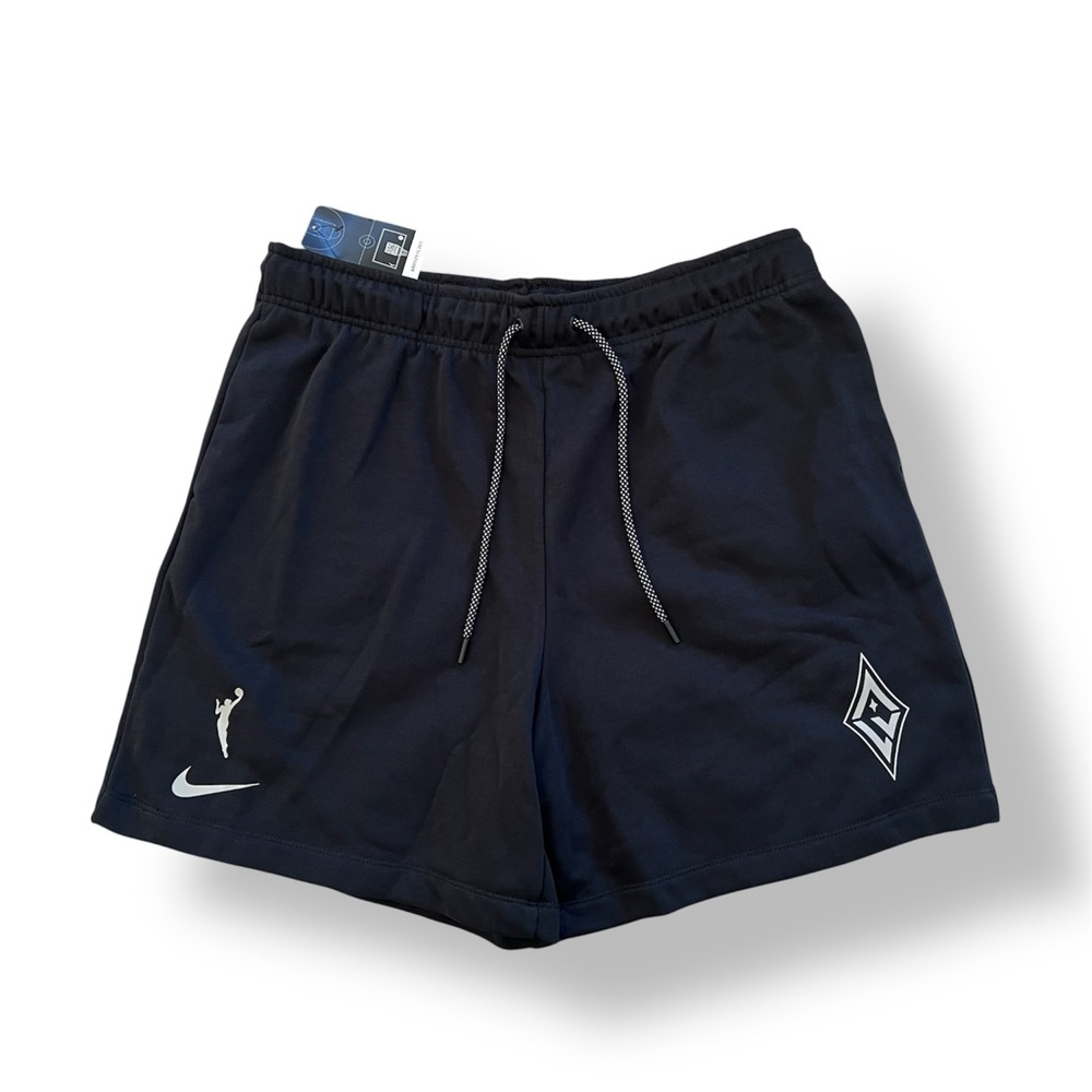 ✔️NWT✔️ NIKE Las Vegas Aces WNBA 6” Fleece Shorts
